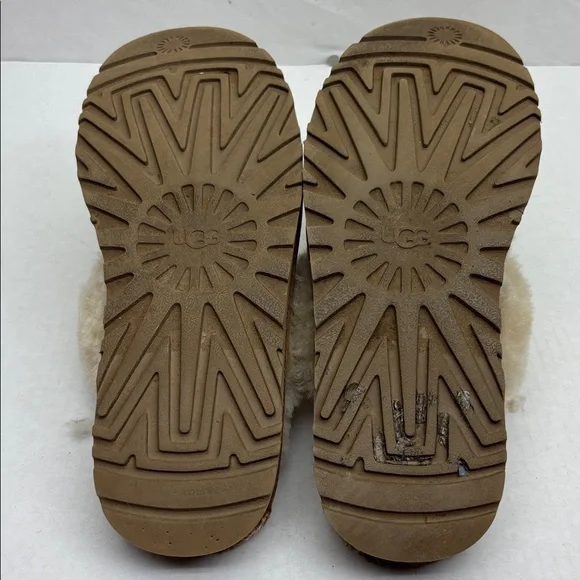 Ugg slippers women’s SZ 9 - Picture 7 of 7